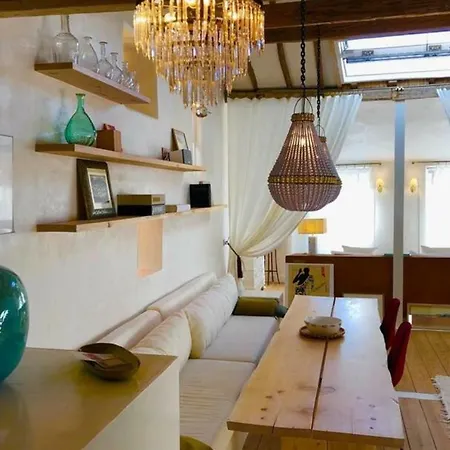 Loft At Casa Borga 公寓 *